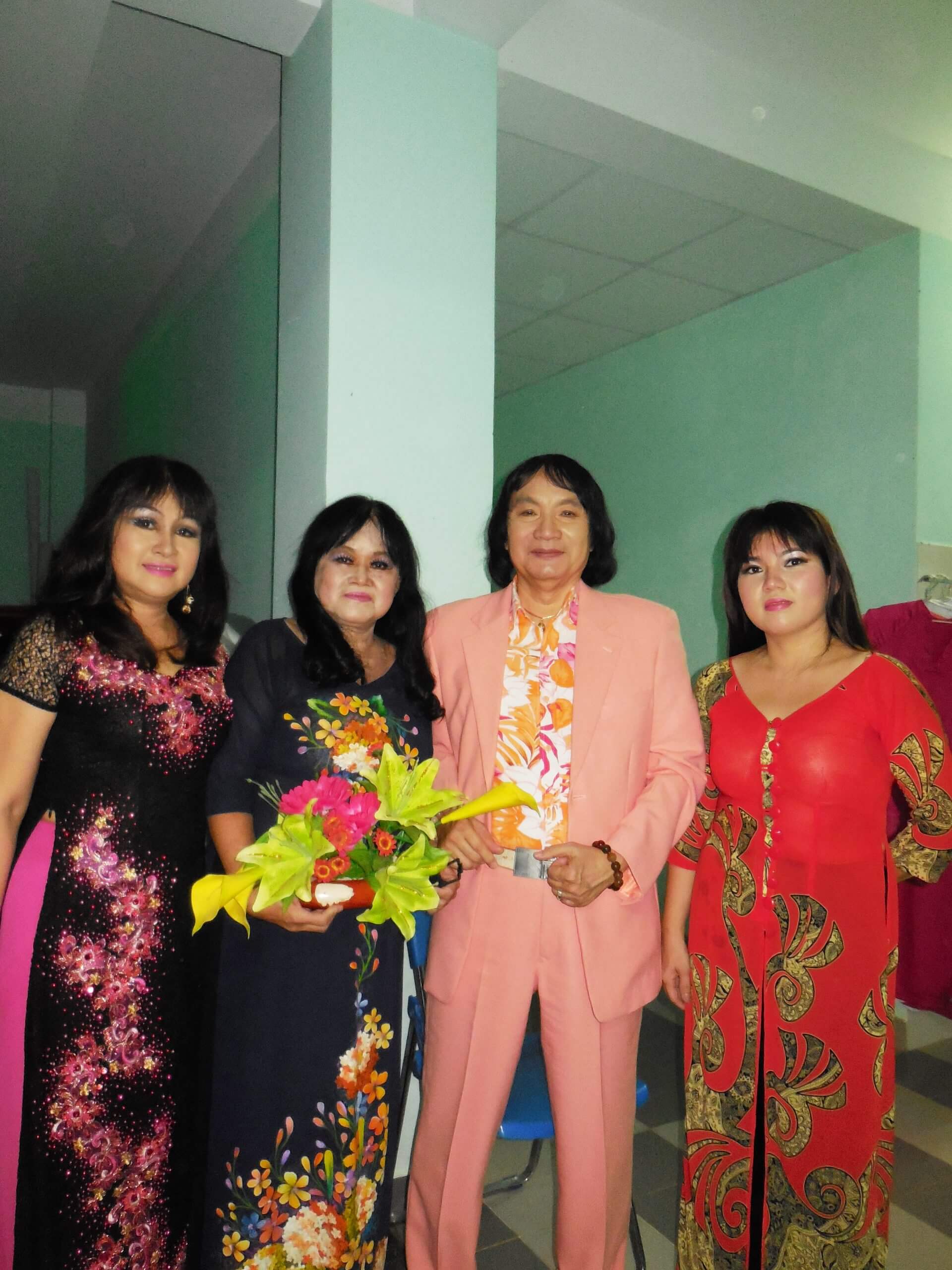 NSƯT Minh Vương, NS Bích Thủy lại "song kiếm hợp bích" 4 NSƯT Minh Vương, NS Bích Thủy lại song kiếm hợp bích - Ảnh 3.